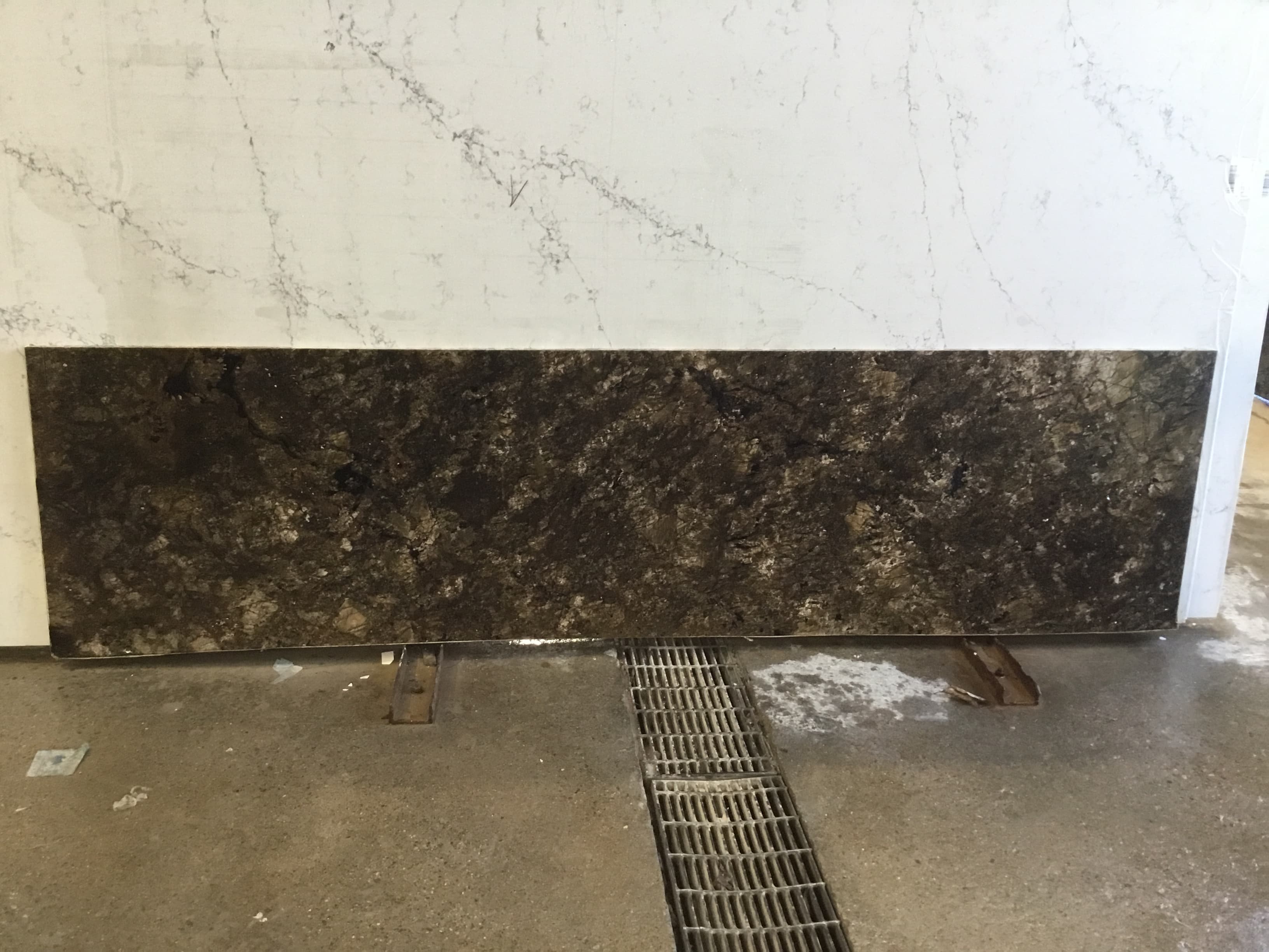 Sunflower Granite, pieza 11147-2.R1