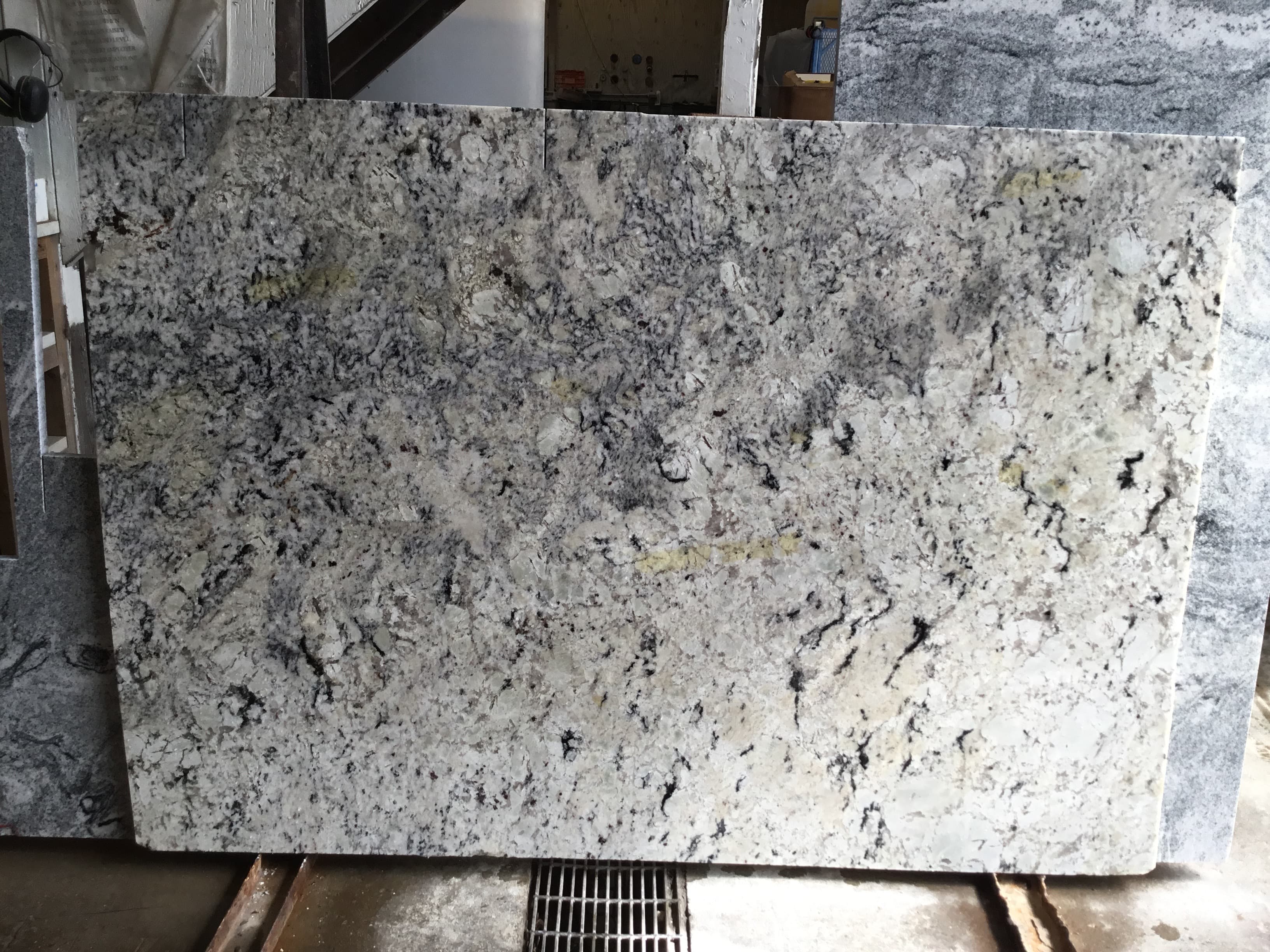 White Ice Polished 3CM, piece 10885-1.R1.R1