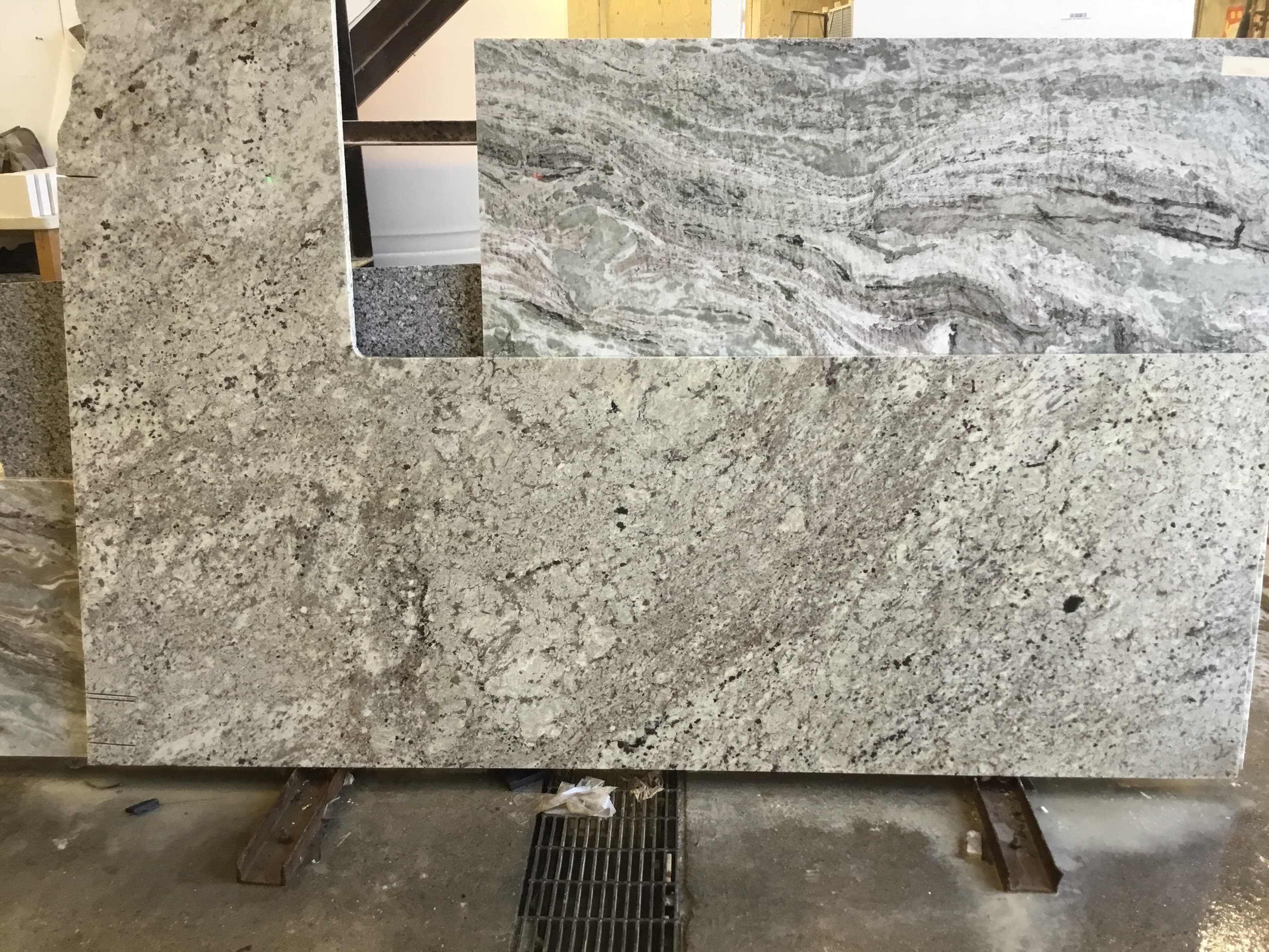 Taupe White, piece 10481-1.R1